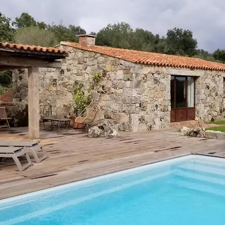 Les Bergeries D'alapa Дерев'яний котедж *